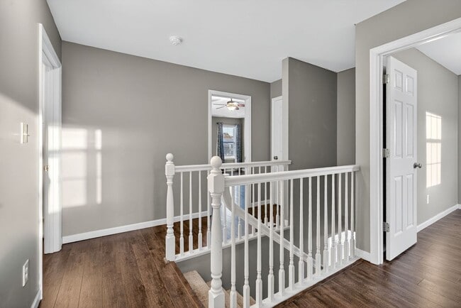 Building Photo - Charming 4-Bedroom Home in Springhurst Com...