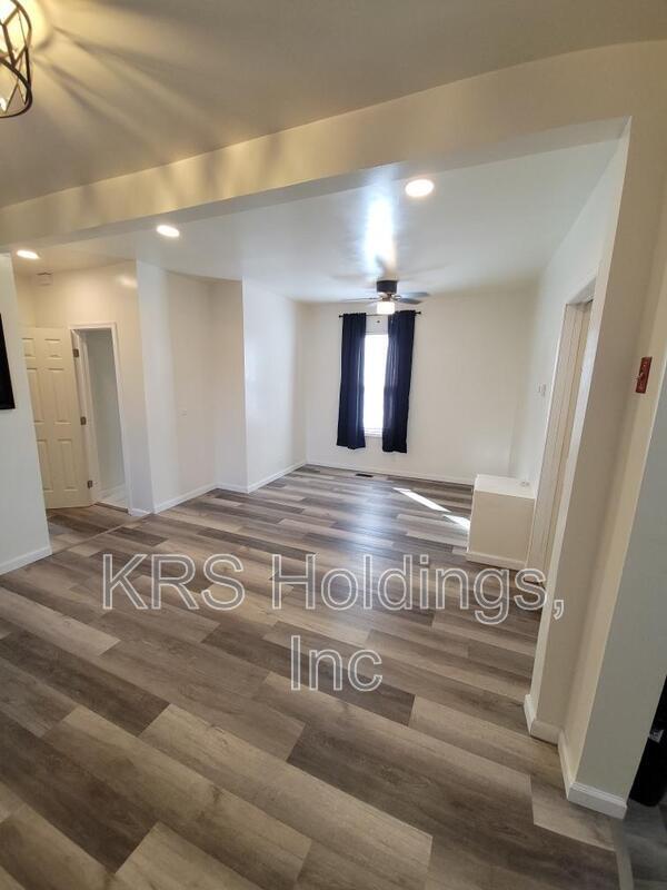 Building Photo - 1112 Hoover Ave