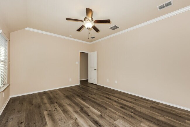 Building Photo - 517 Pawnee St