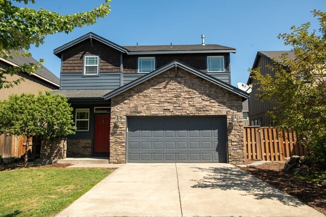 Primary Photo - Light and Bright Beautiful 3 bedroom Home!