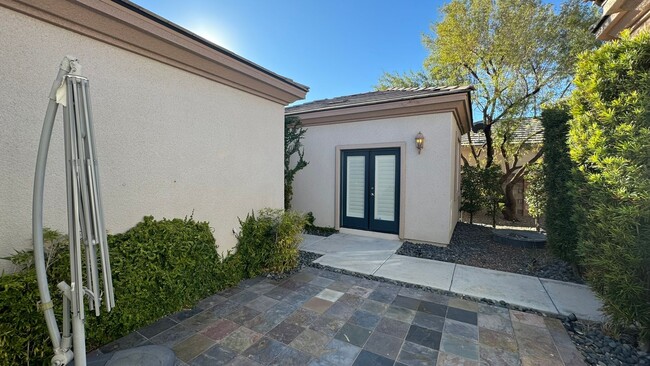 Building Photo - Summerlin 3 bdrm plus casita pool & Spa