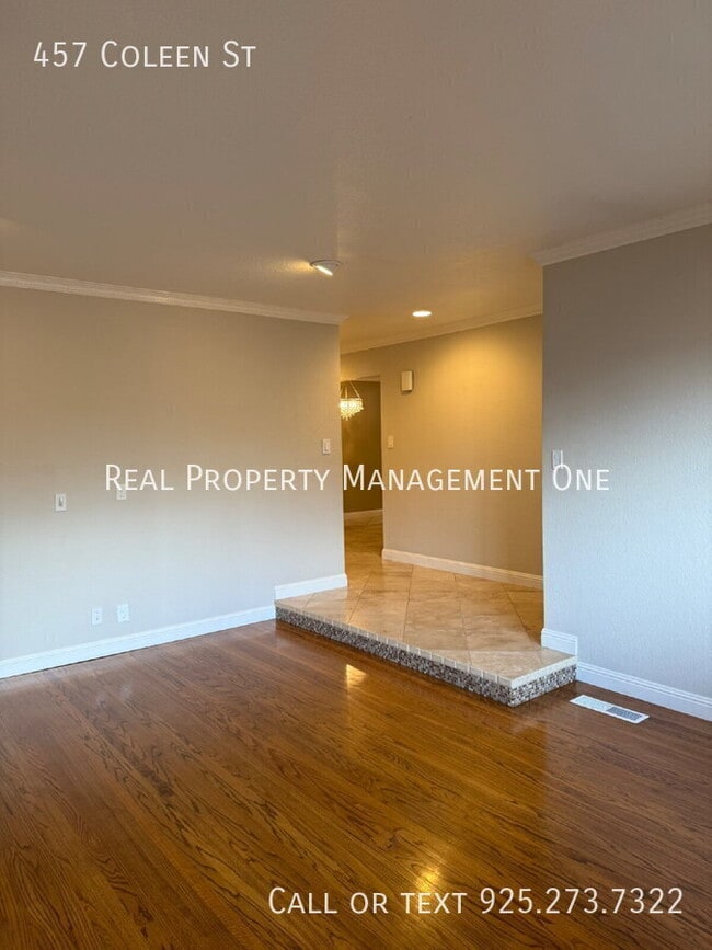 Building Photo - 457 Coleen St