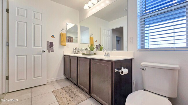 Building Photo - 4242 S 58th Dr