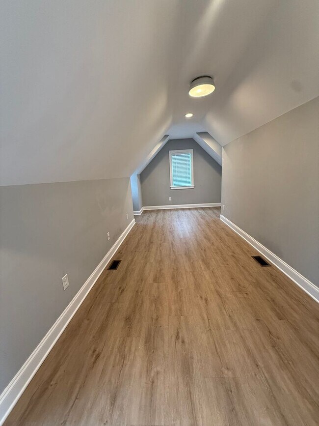 Building Photo - 9 Hanover St