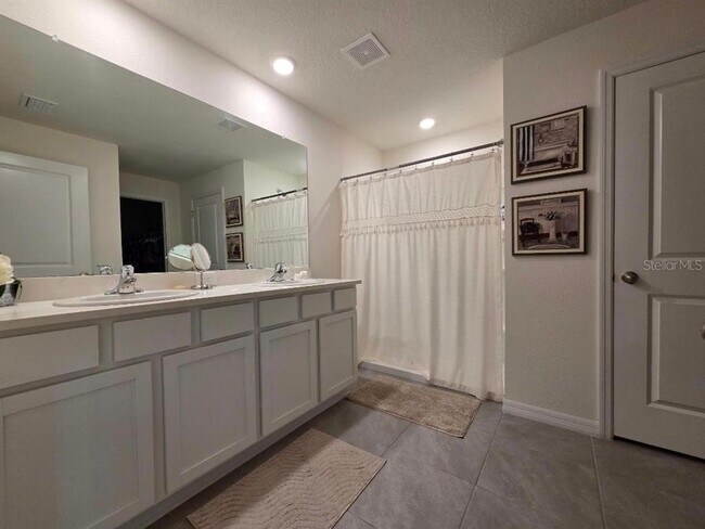 Building Photo - 4446 Bayridge Ct