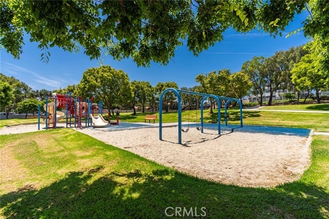 Building Photo - 1008 Delaware St