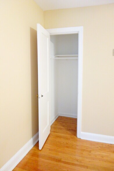 Building Photo - 8210 Greenwood Ave