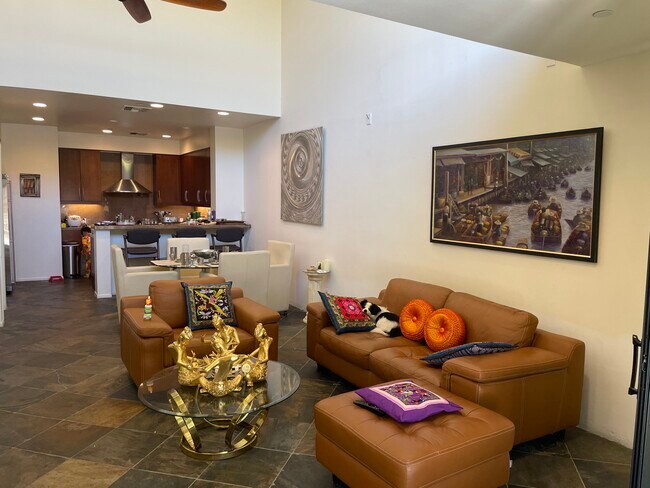 Building Photo - 409 N Avenida Caballeros
