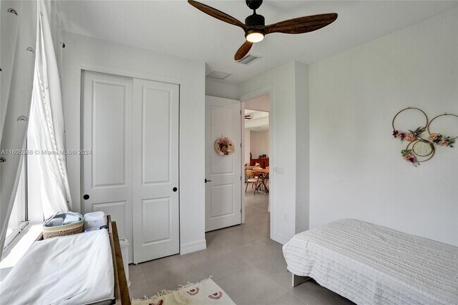 Building Photo - 4536 Silverwood Ln N