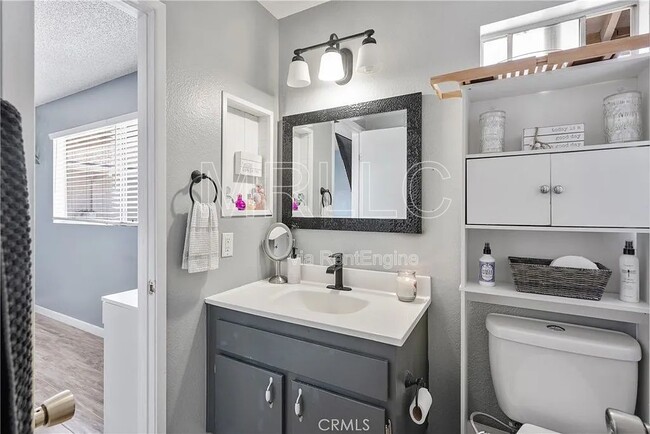 Building Photo - 196 Whitney Ave