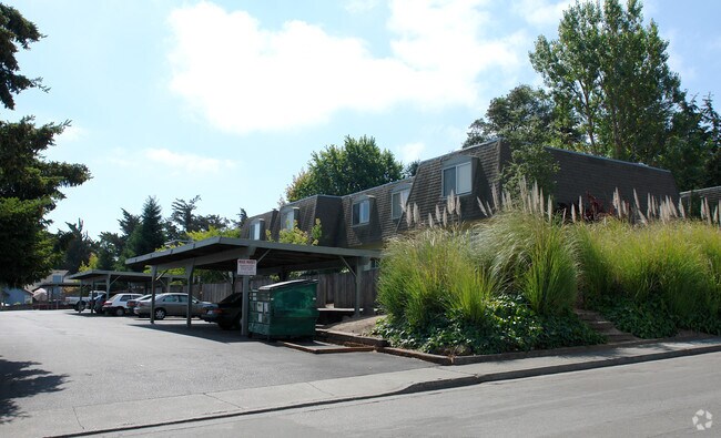 Building Photo - The Meadows Apartments