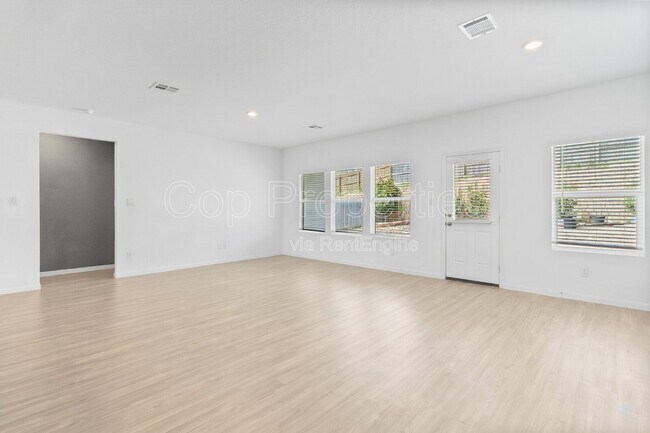 Building Photo - 31821 Nimbus Dr