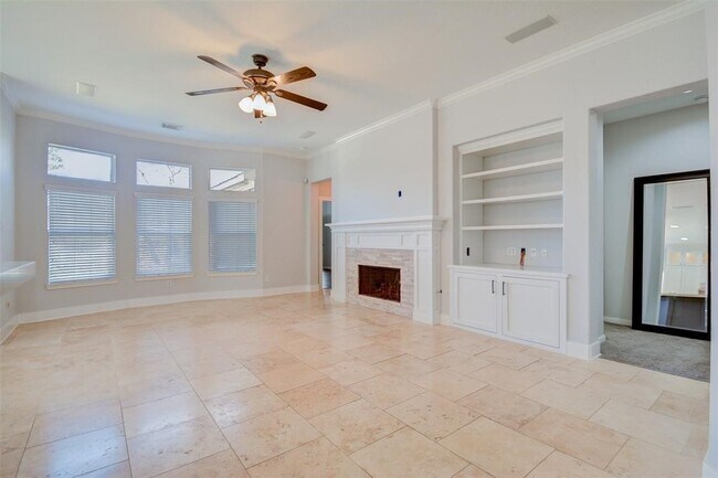 Building Photo - 214 Spring Lakes Haven