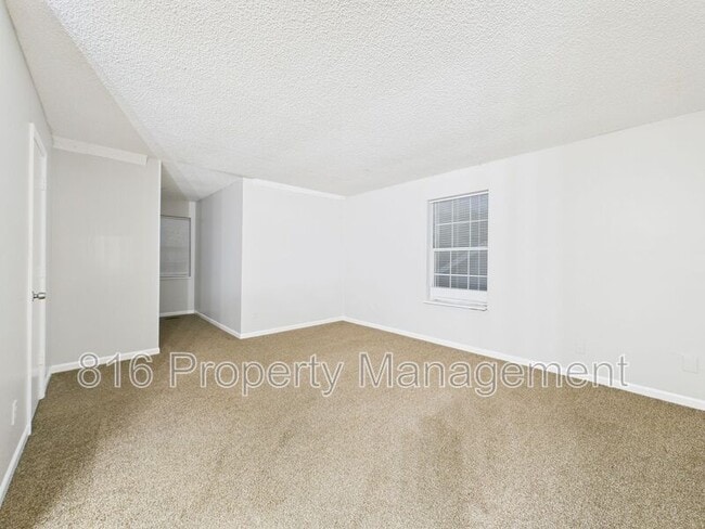 Building Photo - 7939 NW 79th Pl