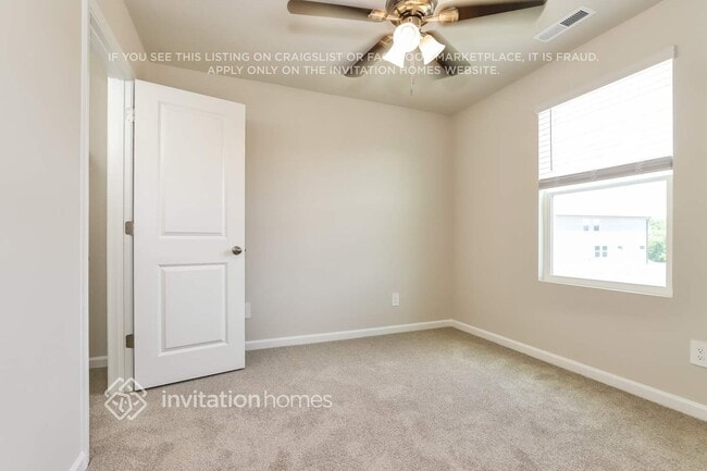 Building Photo - 2025 Cherry Crk Rd