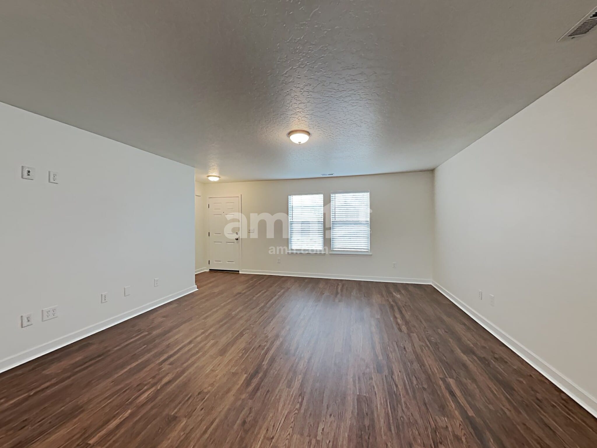 Building Photo - 40 N Amanda Dr