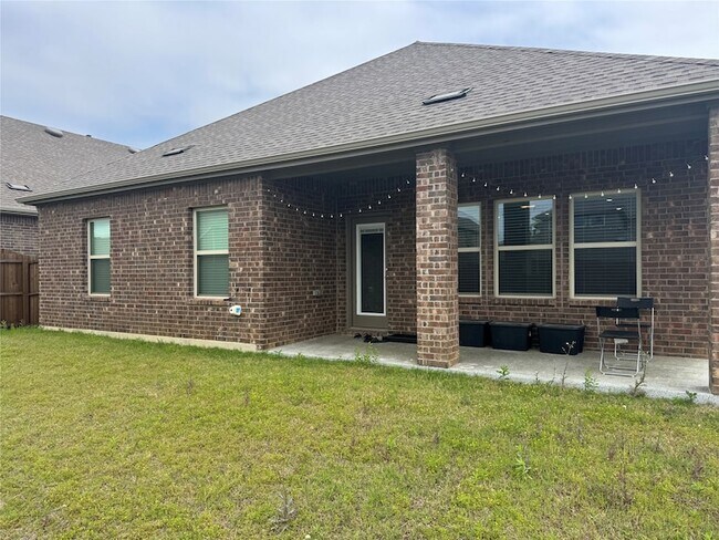 Building Photo - 10101 Sunnyview Ln