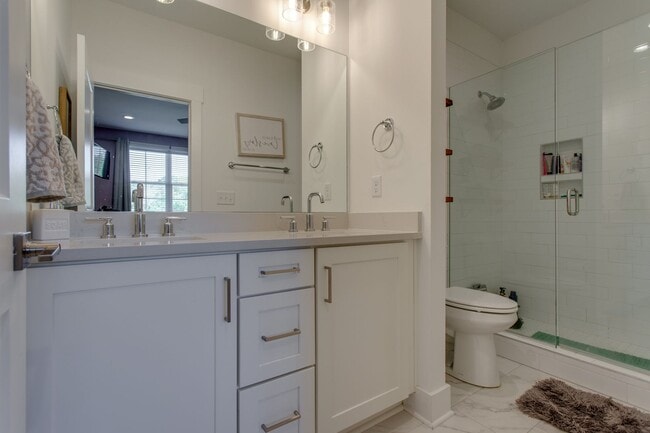 Building Photo - 732 Inspiration Blvd