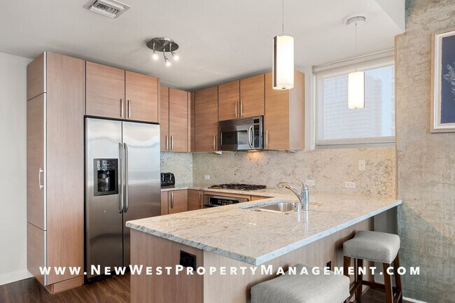 Building Photo - Stunning Southeast corner East Village 2-b...