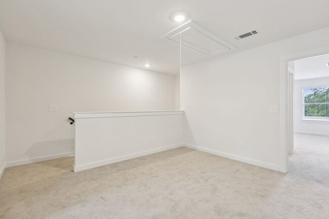 Building Photo - 7148 Cedarcrest Ct