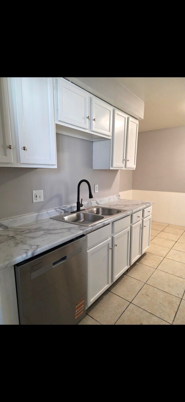 Building Photo - 20766 Ehlert Ave