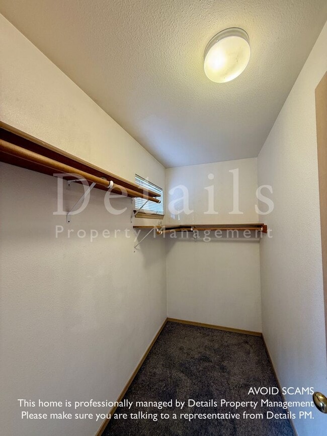 Building Photo - Francis Duplex
