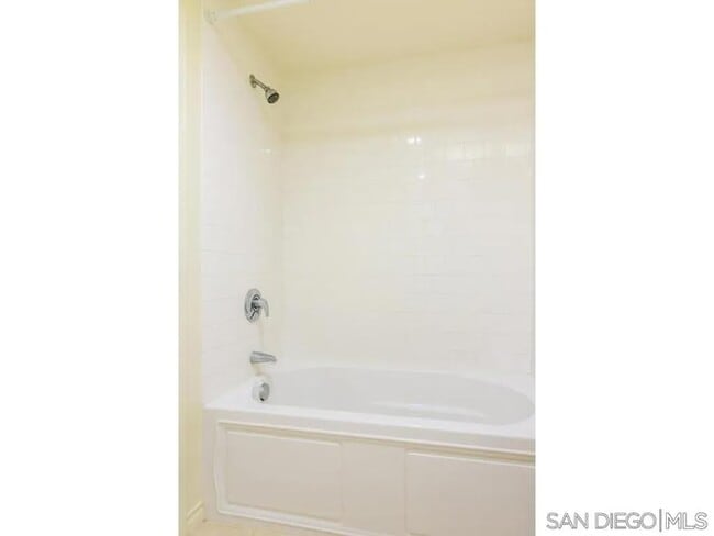 Building Photo - 1431 Pacific Hwy