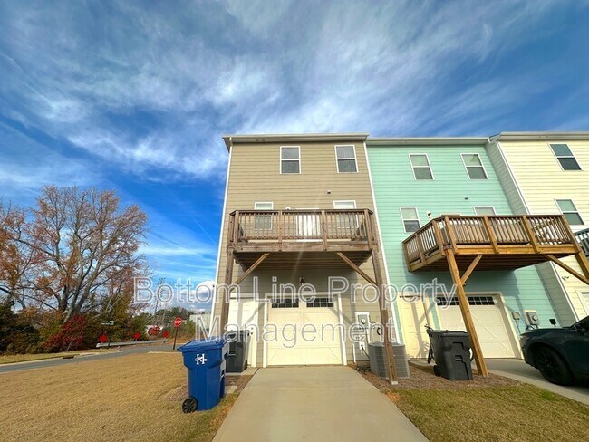 Building Photo - 14910 Meacham Farm Dr