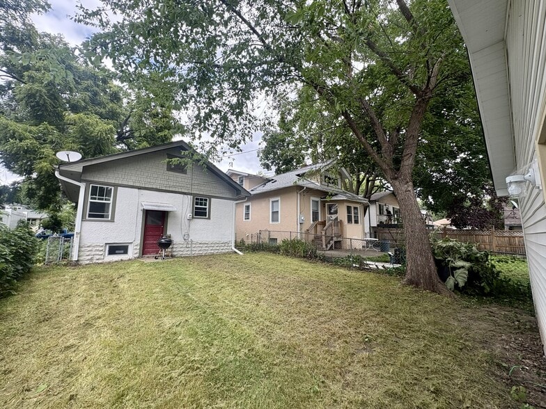 Building Photo - 1362 Jefferson Ave
