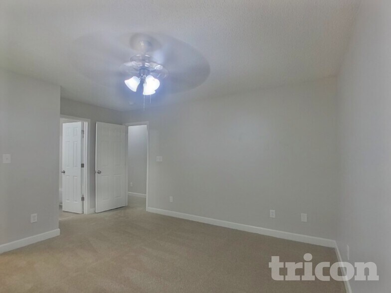 Building Photo - 3453 Sunset Rd