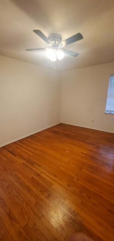 Building Photo - 513 Bedford Dr