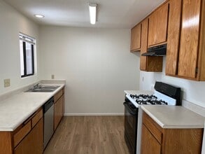 Building Photo - 3450 Santa Maria Way