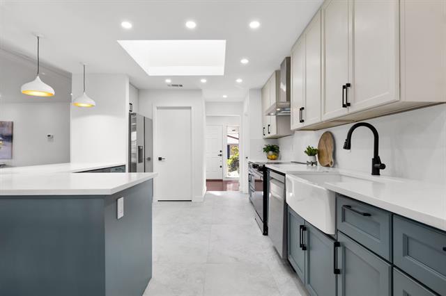 Building Photo - 6005 Daven Oaks Dr