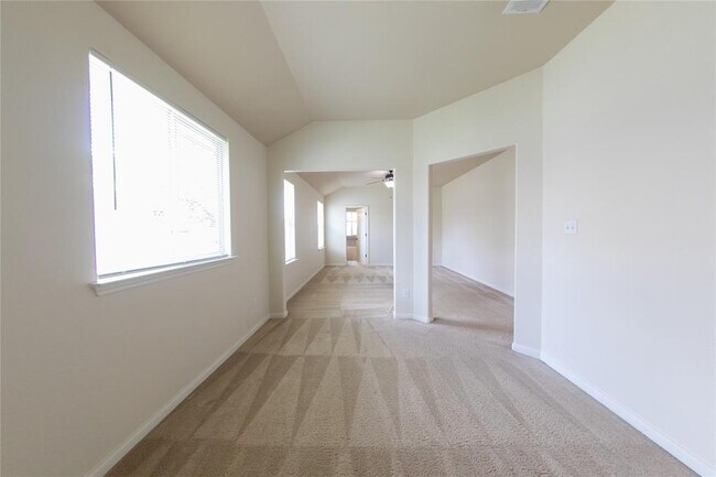 Building Photo - 30018 Bumble Bee Dr