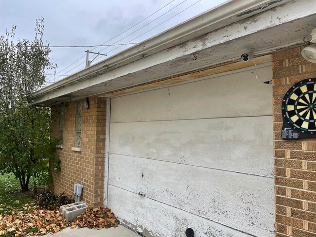 Building Photo - 5736 W Gunnison St