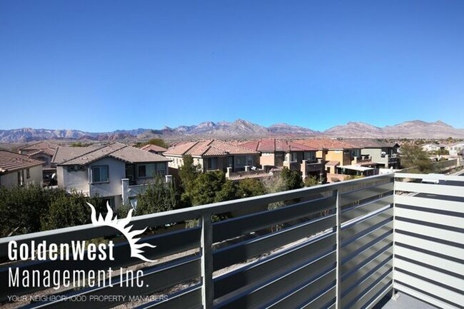 Building Photo - Sophisticated 4Bdm 4Ba New Build Townhome