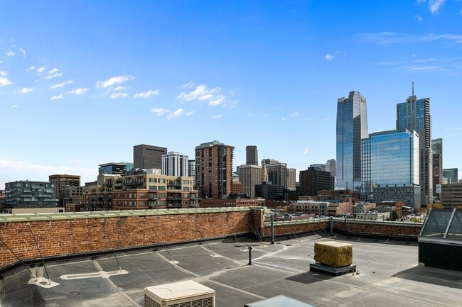 Building Photo - Beautiful loft in Downtown Denver!