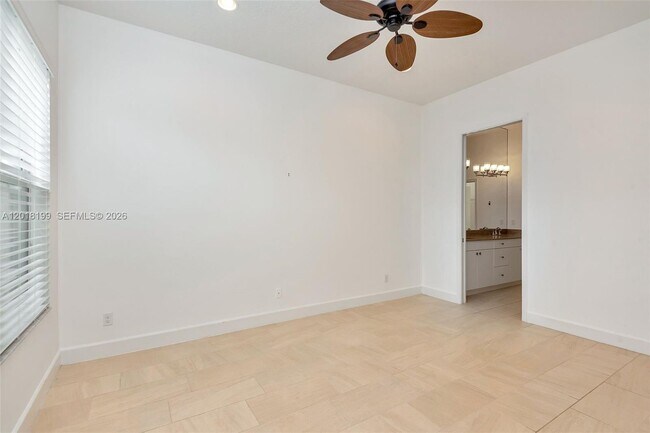 Building Photo - 22954 Clear Echo Dr