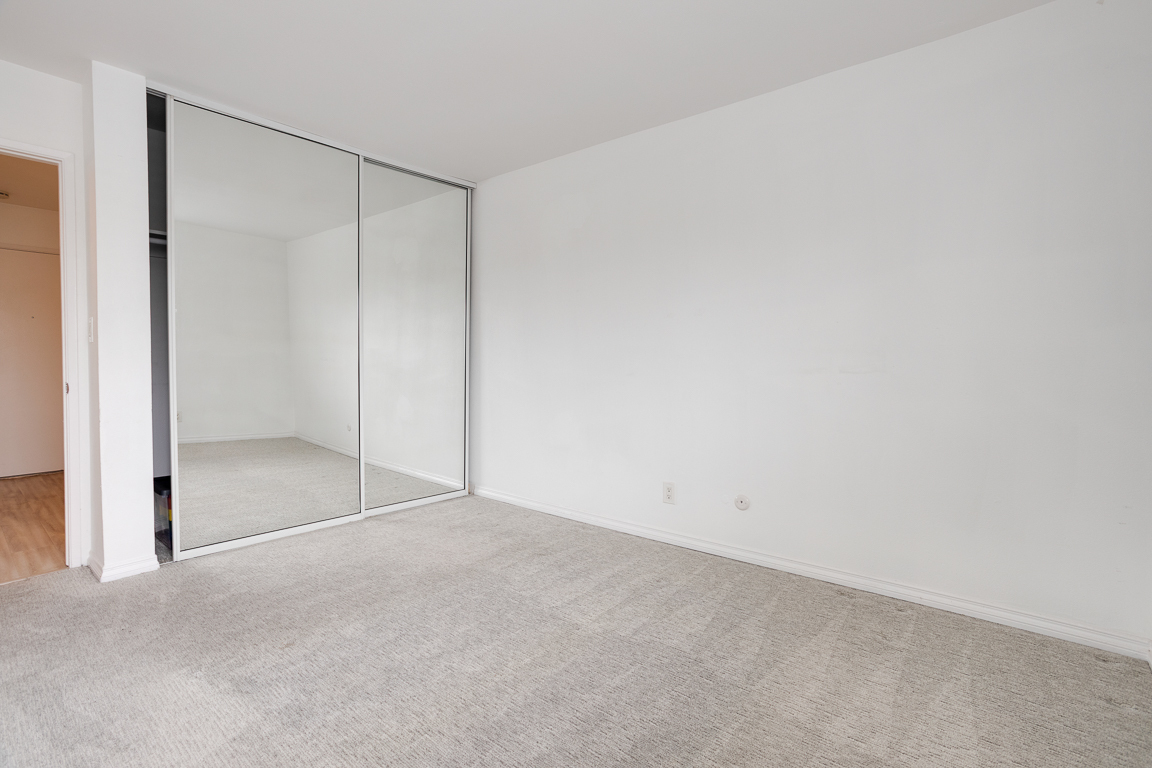 Building Photo - 4727 W 147th St