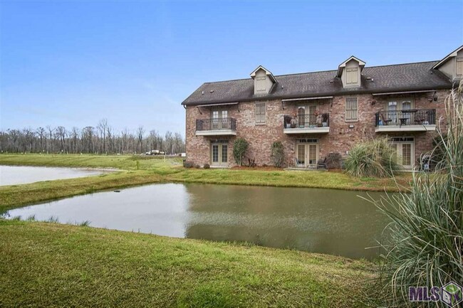 Building Photo - 888 S Kenilworth Pkwy