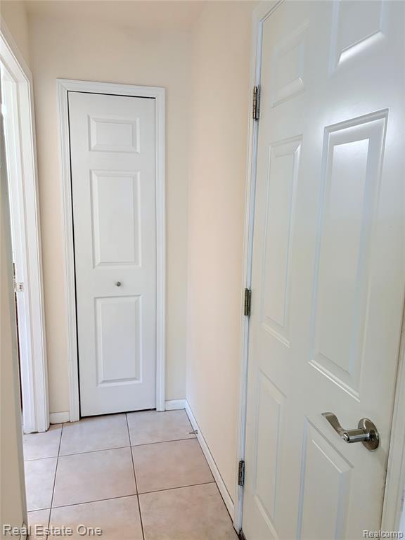 Building Photo - 6178 Elarz Dr