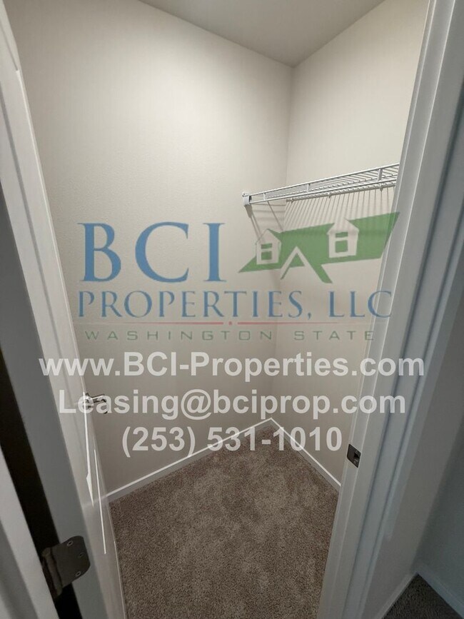 Building Photo - BRAND NEW 4 BEDROOM HOME JUST LISTED FOR R...