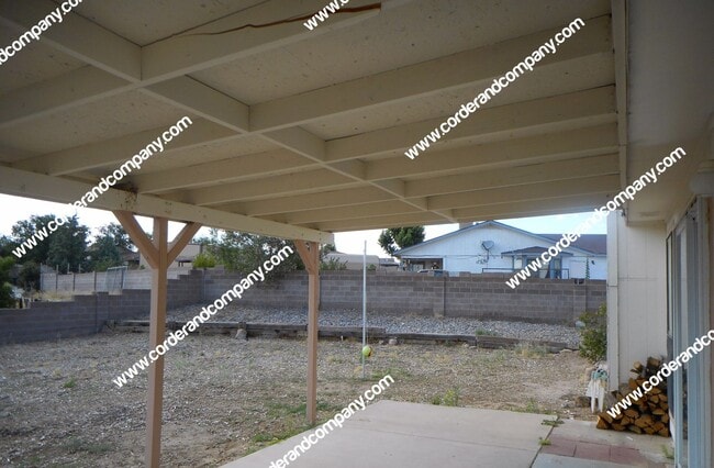 Building Photo - Nice 3 Bedrooms, 1 3/4 Bathroom, 2 Car Gar...