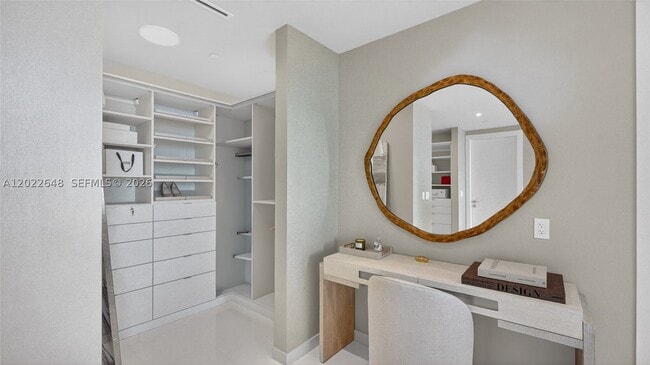 Building Photo - 300 Biscayne Blvd
