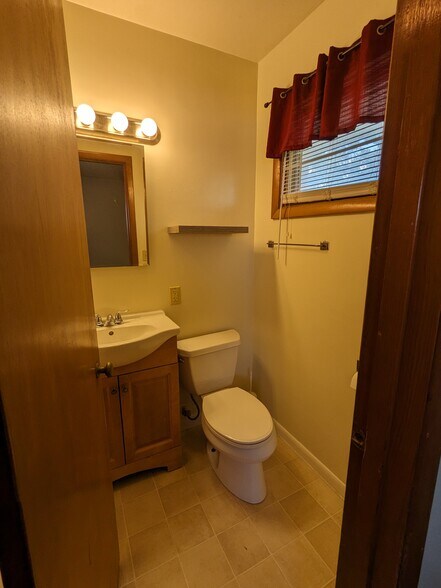 Bathroom - 314 Mecherle Dr