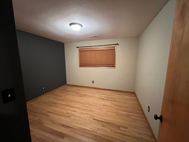 Building Photo - 5408 NE 49th St