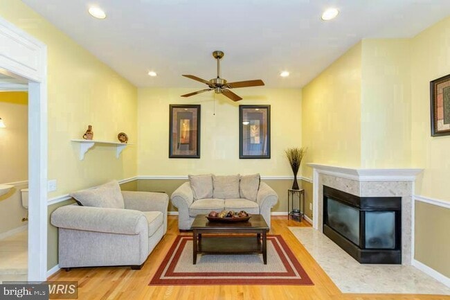 Building Photo - 20927 Trinity Square