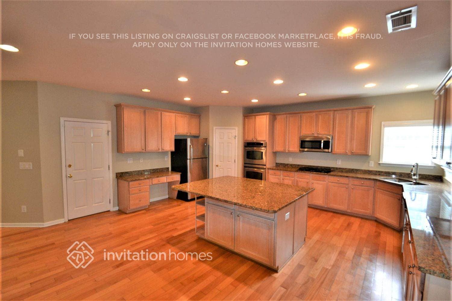 Building Photo - 5556 Jamerson Dr