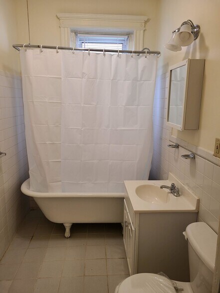 Building Photo - 19 Peterborough St