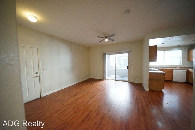 Building Photo - 2 br, 2 bath House - 9330 W Maule Ave #123...